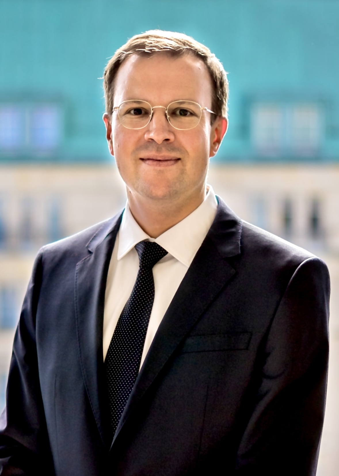 Dr. Enno Stange